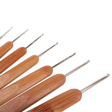 Load image into Gallery viewer, Bamboo Handle Crochet Hooks Set
